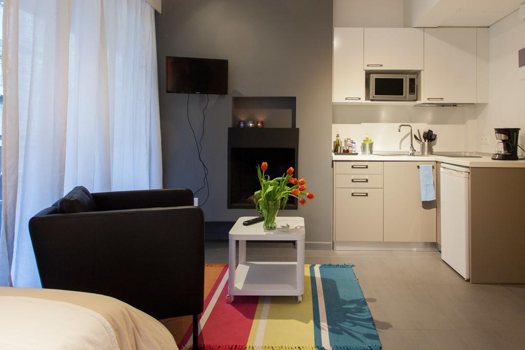 Homz Studios Neapolis Атина Екстериор снимка