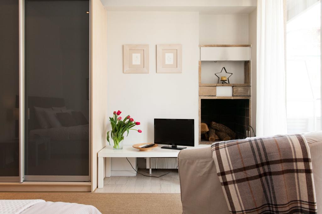 Homz Studios Neapolis Атина Екстериор снимка