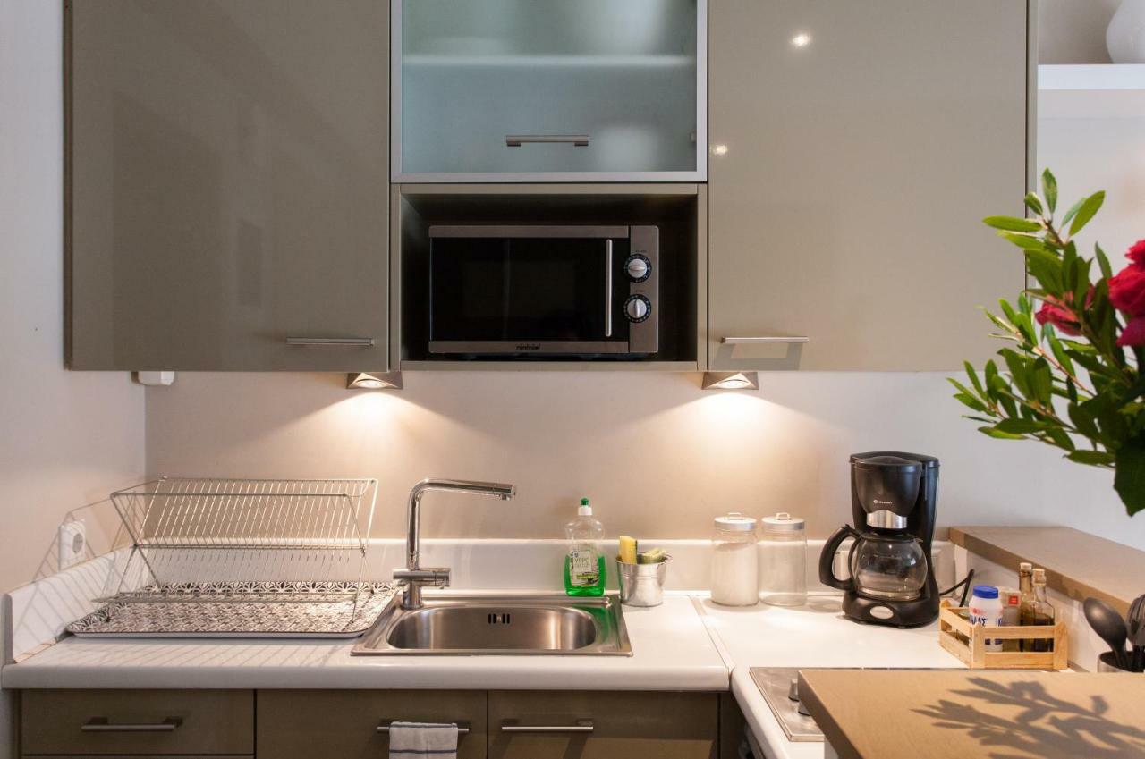Homz Studios Neapolis Атина Екстериор снимка