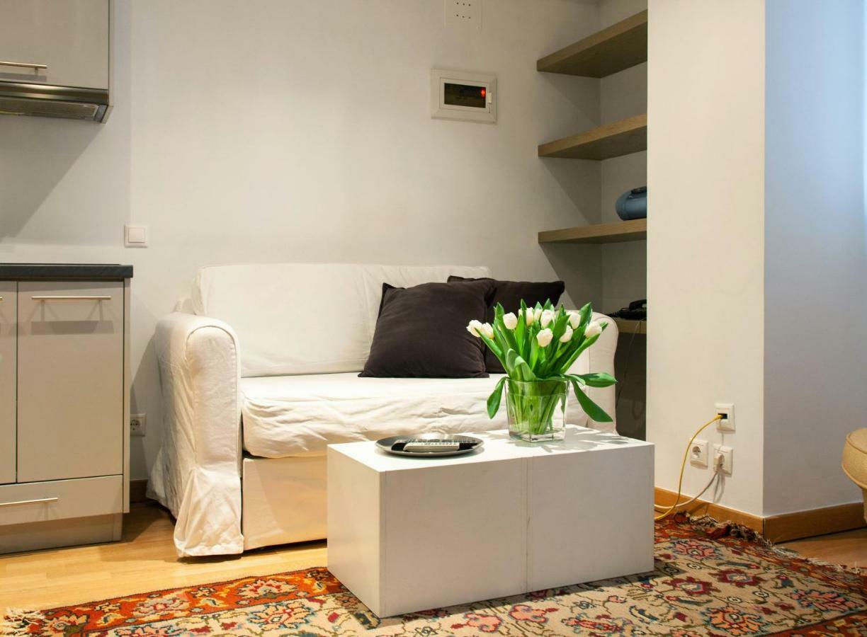 Homz Studios Neapolis Атина Екстериор снимка